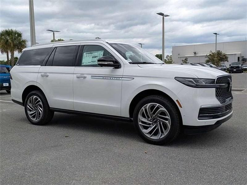 Usado Lincoln Navigator 441 CV (324 kW) 2025 Blanco SUV