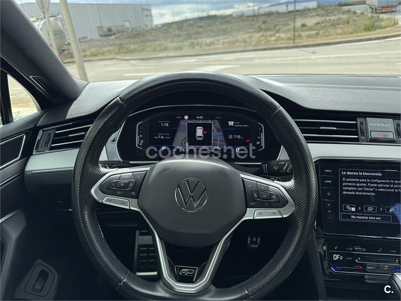 Usado VW Passat R-line 150 CV (110 kW) 2021 Negro Familiar