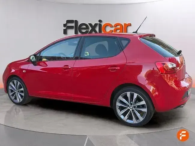 Usado Seat Ibiza CONNECT 110 CV (80 kW) 2017 Rojo