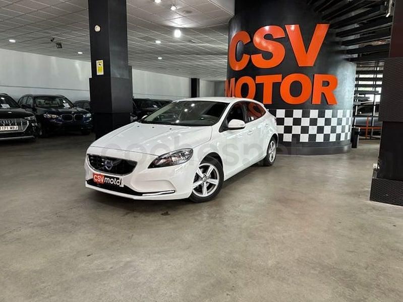 Usado Volvo V40 115 CV (84 kW) 2014 Blanco Berlina