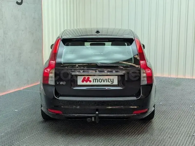 Usado Volvo V50 Summum 115 CV (84 kW) 2011 Negro Familiar