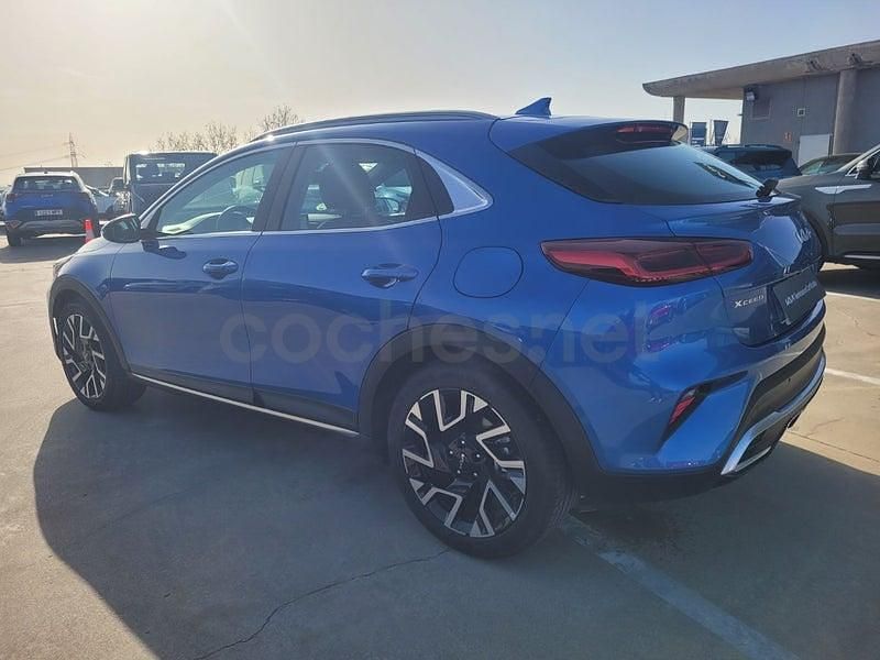 Usado Kia XCeed 100 CV (73 kW) 2025 Azul SUV
