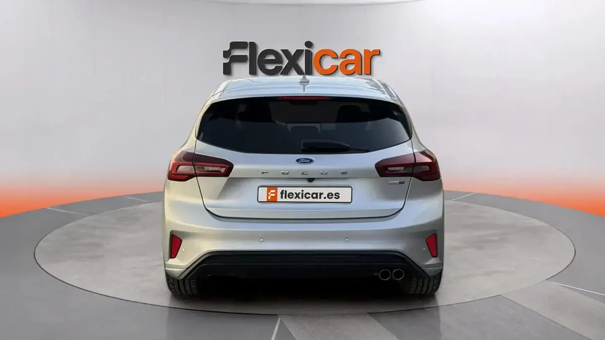 Usado Ford Focus ST-Line 125 CV (91 kW) 2023 Gris Berlina