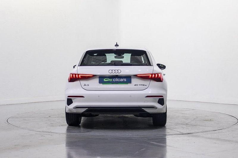 Usado Audi A3 Sportback e-tron Advanced 150 CV (110 kW) 2022 Blanco Utilitario