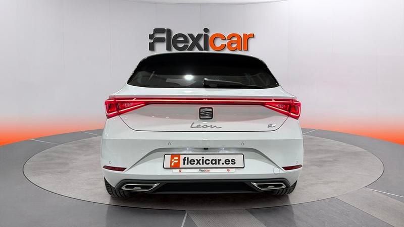 Usado Seat Leon FR 150 HP (110 kW) 2025 Branco Carrinha