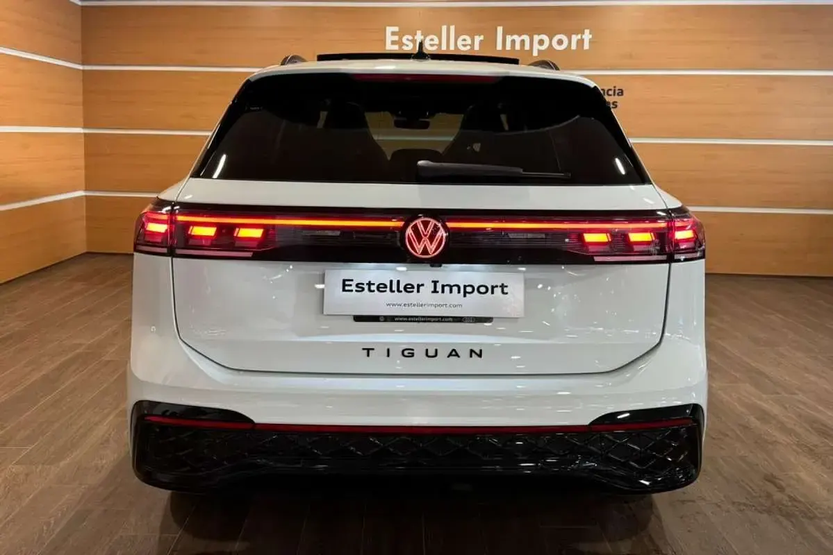 Usado VW Tiguan R-line 150 CV (110 kW) 2025 Blanco SUV