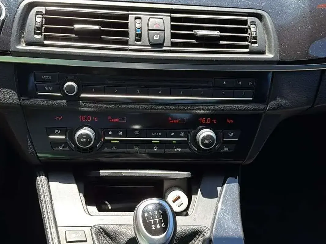 Usado BMW 520 184 CV (135 kW) 2011 Gris Berlina