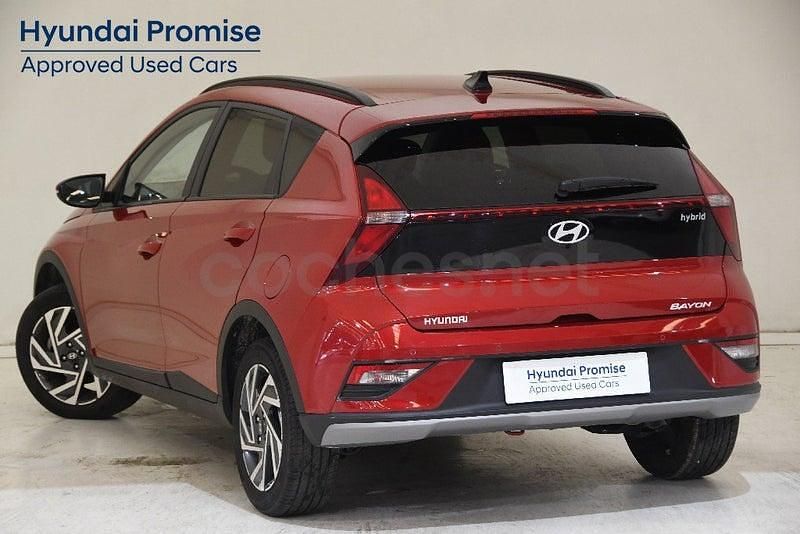 Usado Hyundai Bayon 100 CV (73 kW) 2025 Rojo SUV