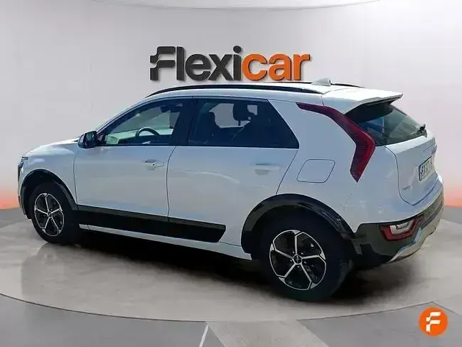 Usado Kia Niro 141 CV (103 kW) 2023 Blanco SUV