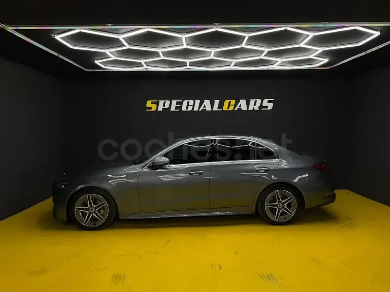 Usado Mercedes C200 163 CV (119 kW) 2023 Gris / plata Berlina