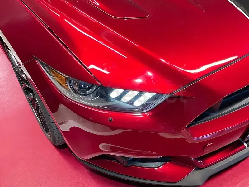 Usado Ford Mustang GT 418 CV (307 kW) 2016 Granate Coupe