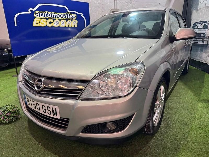 Usado Opel Astra Cosmo 110 CV (80 kW) 2009 Beige Berlina