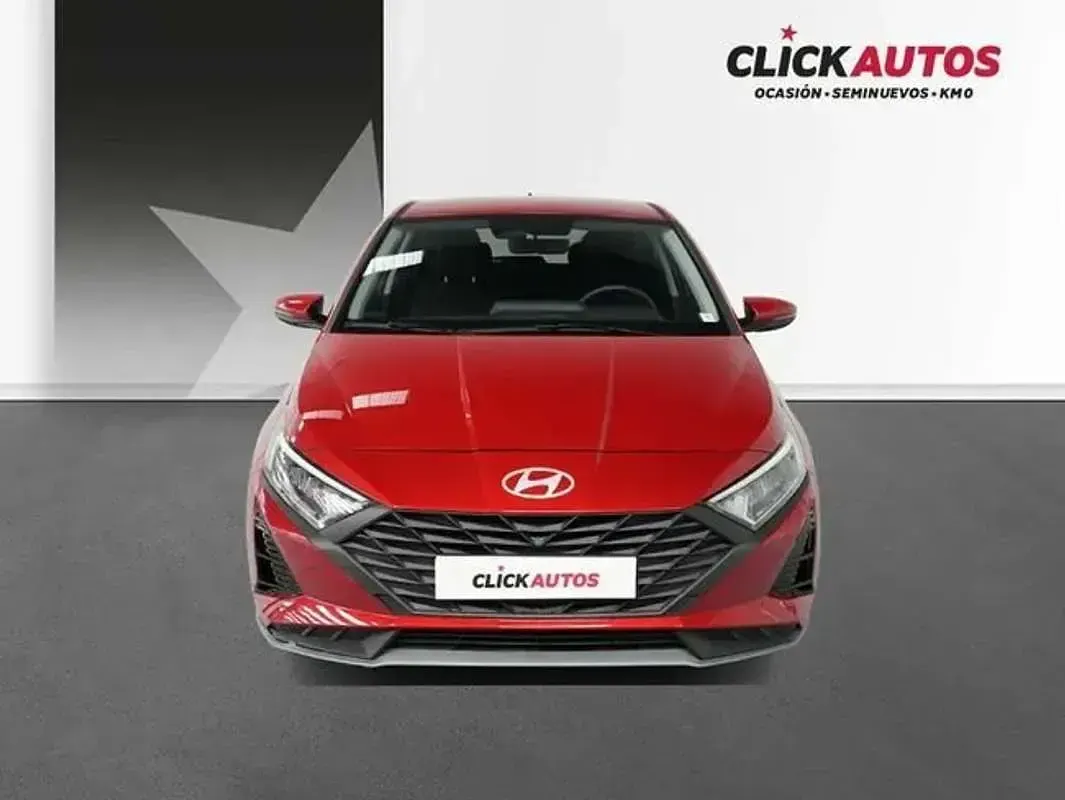 Usado Hyundai i20 80 CV (58 kW) 2025 Rojo Utilitario
