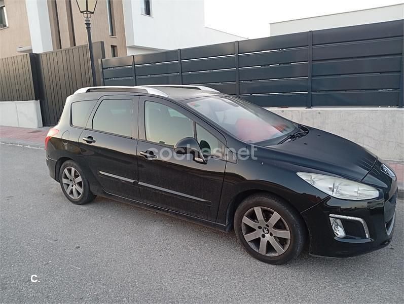 Negro Usado 2012 Peugeot 308 Active Familiar | 6000 € (Buen precio) - Imagen 1/2