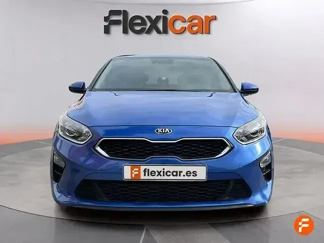 Używany Kia Ceed 120 KM (88 kW) 2021 Niebieski Hatchback