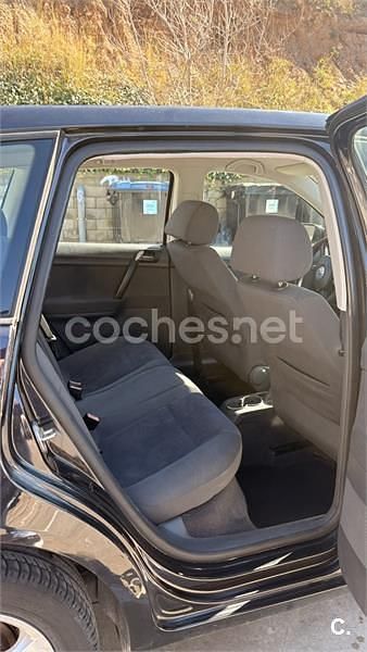 Usado VW Polo Advance 80 CV (58 kW) 2005 Negro Utilitario