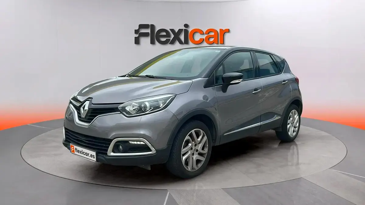 Usado Renault Captur Version S 120 CV (88 kW) 2017 Gris SUV