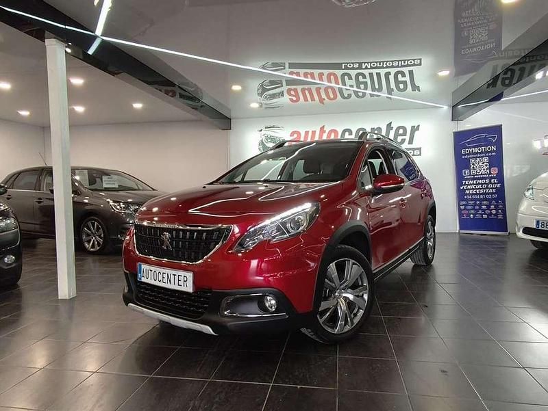 Usado Peugeot 2008 Allure 120 CV (88 kW) 2019 Rojo SUV