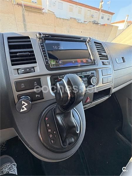 Usado VW Caravelle Comfortline 140 CV (102 kW) 2014 Negro Monovolumen