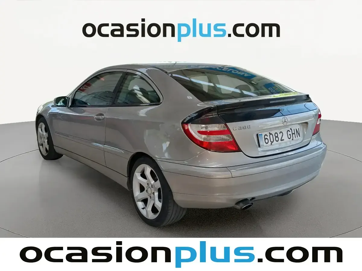 Usado Mercedes 200 Sport Edition 122 CV (89 kW) 2008 Gris Coupe