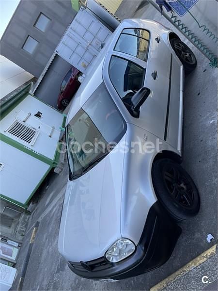 Gris / plata Usado 2002 VW Golf IV Conceptline Familiar | 1200 € (Super precio) - Imagen 1/4