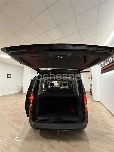 Usado Mercedes Citan 111 110 CV (80 kW) 2017 Negro Monovolumen