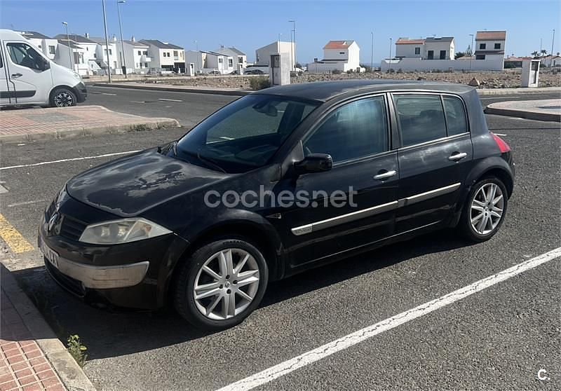 Negro Usado 2004 Renault Mégane II Dynamique Berlina | 1400 € (Buen precio) - Imagen 1/4