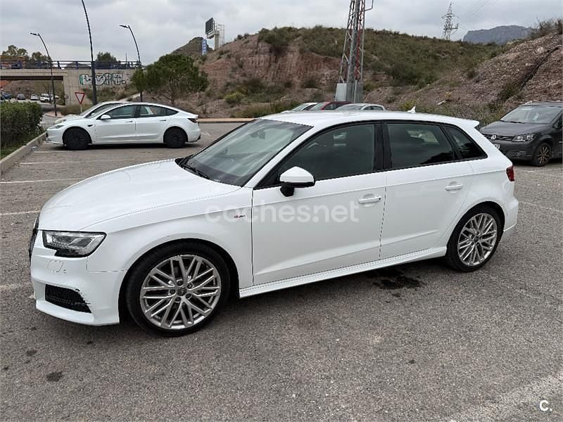 Usado Audi A3 S-Line 116 CV (85 kW) 2018 Blanco Berlina