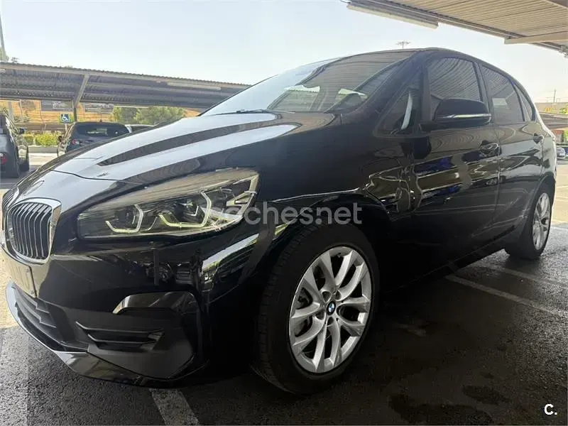 Usado BMW 225 Active Tourer iPerformance 224 CV (164 kW) 2021 Negro Monovolumen