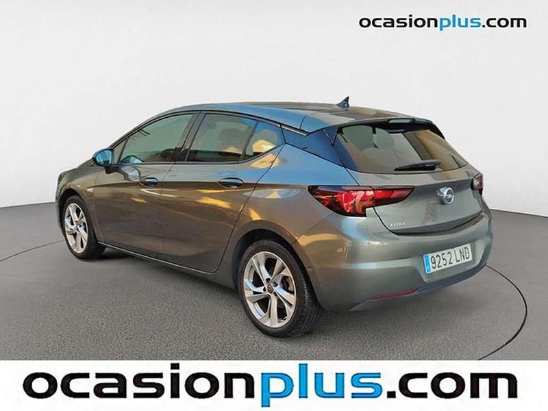 Usado Opel Astra GS Line 110 CV (80 kW) 2021 Gris Utilitario