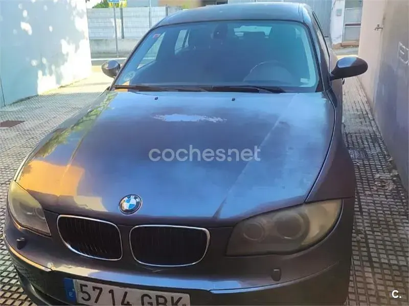Usado BMW 118 122 CV (89 kW) 2008 Gris / plata Utilitario