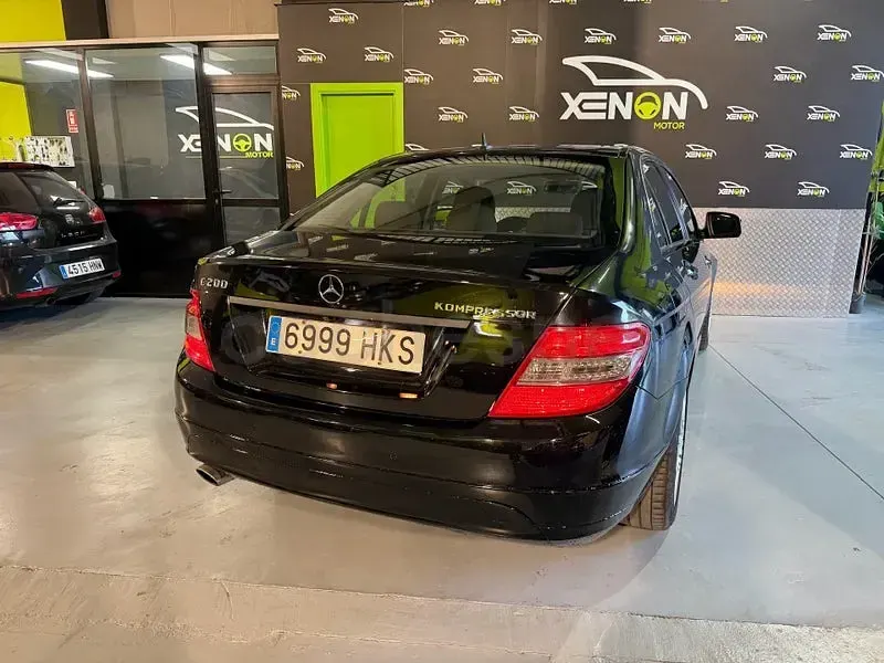Usado Mercedes C200 Classic 184 CV (135 kW) 2008 Negro Berlina