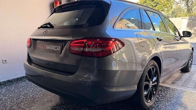Usado Mercedes C220 170 CV (125 kW) 2017 Gris Familiar