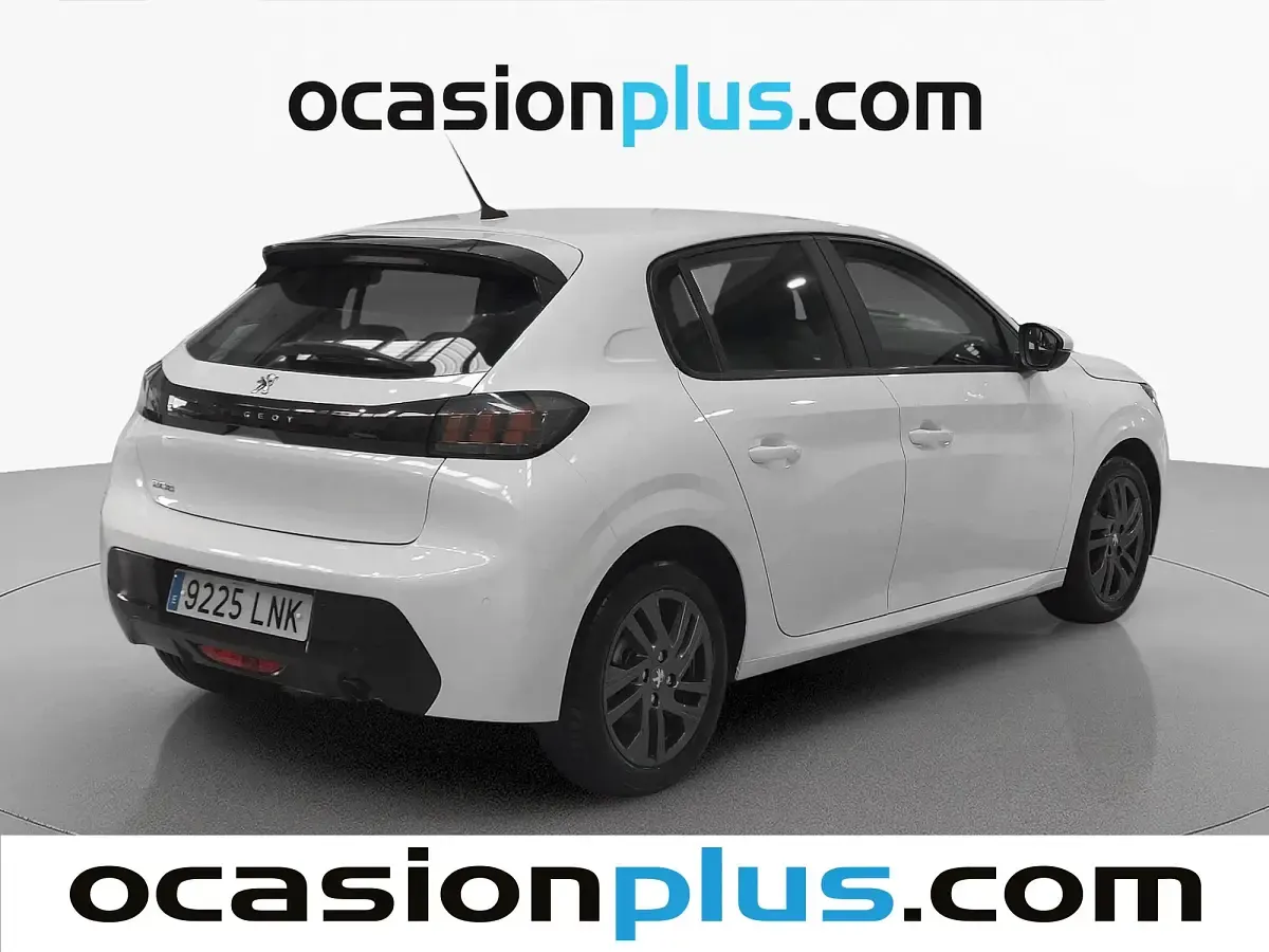 Usado Peugeot 208 Active 102 CV (75 kW) 2021 Blanco Utilitario