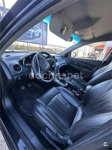 Negro Usado 2011 Chevrolet Cruze LTZ Berlina | 4950 € (Precio justo) - Imagen 1/4