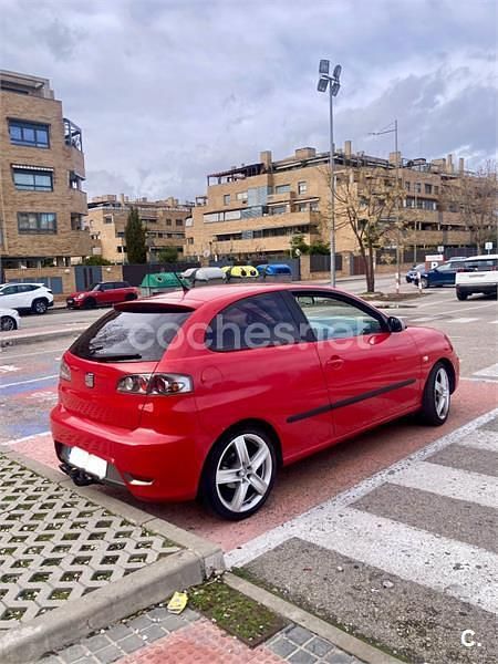 Usado Seat Ibiza FR 130 CV (95 kW) 2007 Rojo Utilitario