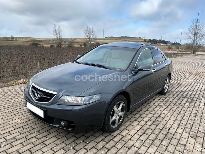 Gris / plata Usado 2005 Honda Accord Executive Berlina | 6000 € (Un poco caro) - Imagen 1/4
