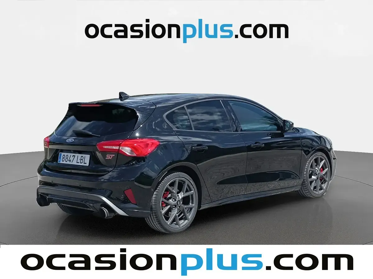 Käytetty Ford Focus ST 280 HP (205 kW) 2019 Musta Viistoperä
