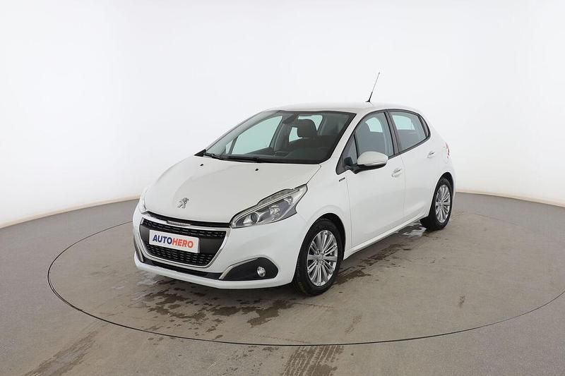 Blanco Usado 2018 Peugeot 208 Signature Sky Utilitario | 7399 € (Precio justo) - Imagen 1/3