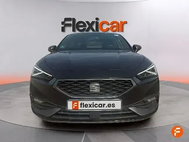 Usado Seat Leon FR 150 CV (110 kW) 2025 Negro Familiar
