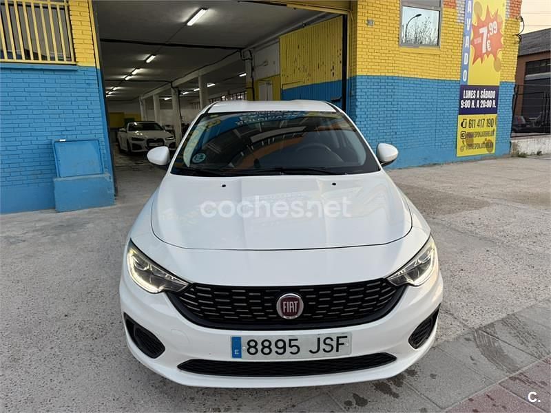 Usado Fiat Tipo Lounge 95 CV (69 kW) 2016 Blanco Berlina