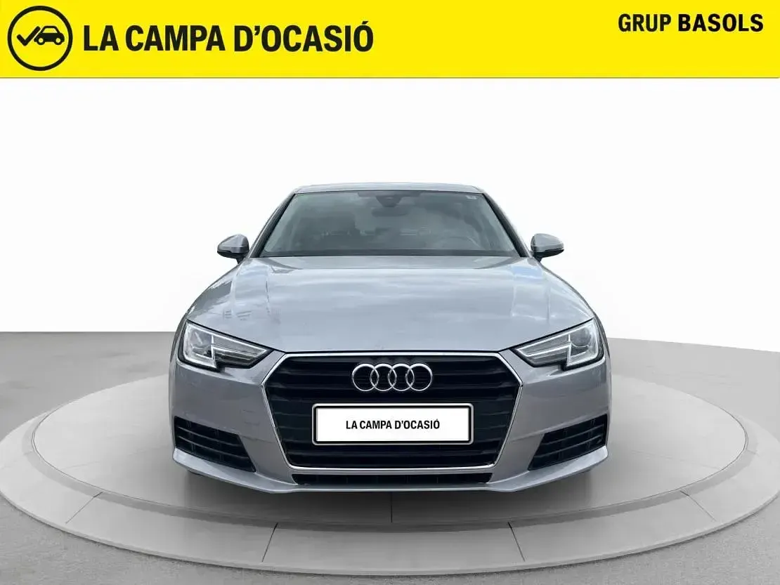 Usado Audi A4 150 CV (110 kW) 2018 Plata Berlina