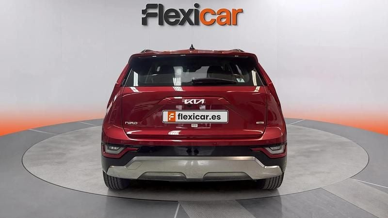 Usado Kia Niro 129 CV (94 kW) 2025 Rojo SUV