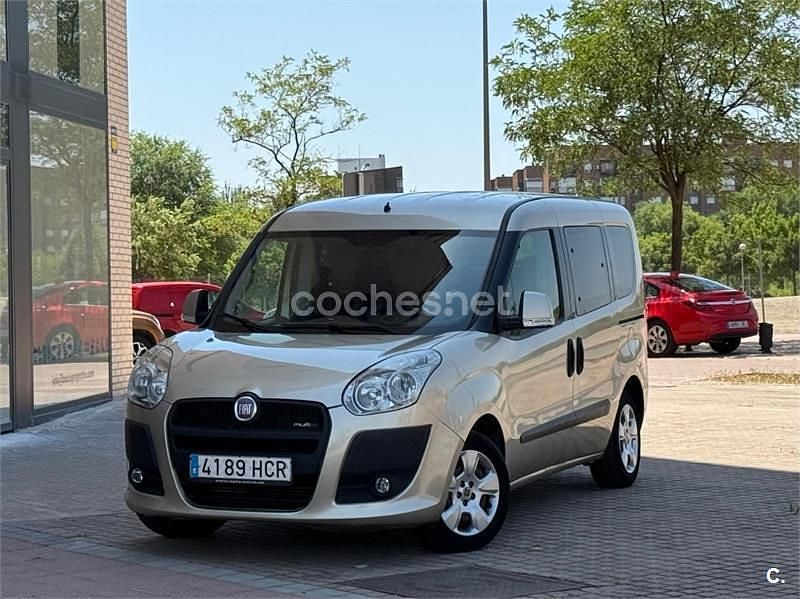 Beige Usado 2011 Fiat Doblò Dynamic Monovolumen | 5999 € (Precio justo) - Imagen 1/4