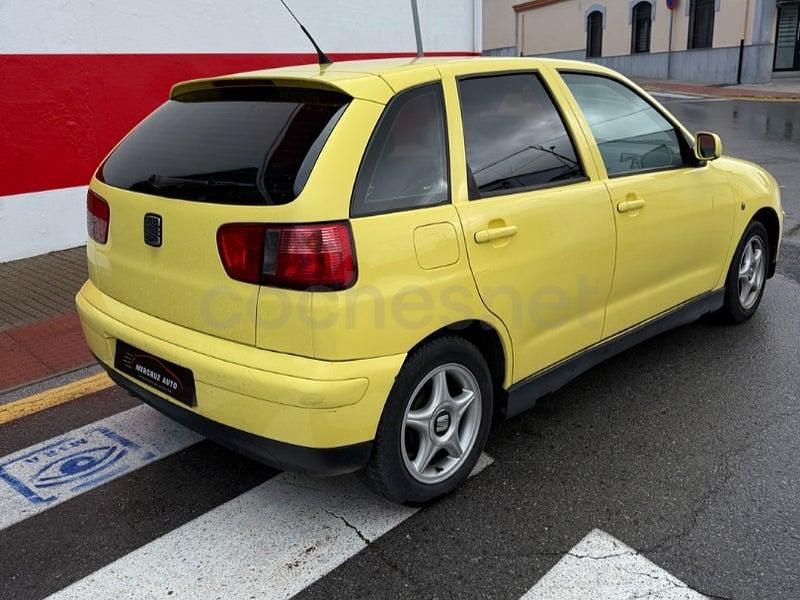 Usado Seat Ibiza Sport 110 HP (80 kW) 2002 Amarelo Citadino