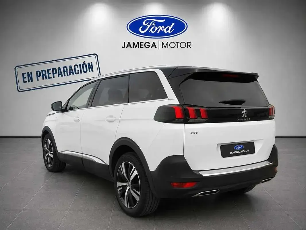 Usado Peugeot 5008 GT 129 CV (94 kW) 2021 Blanco SUV