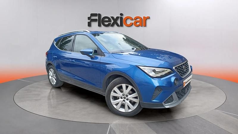 Usado Seat Arona Xperience 110 CV (80 kW) 2022 Azul SUV