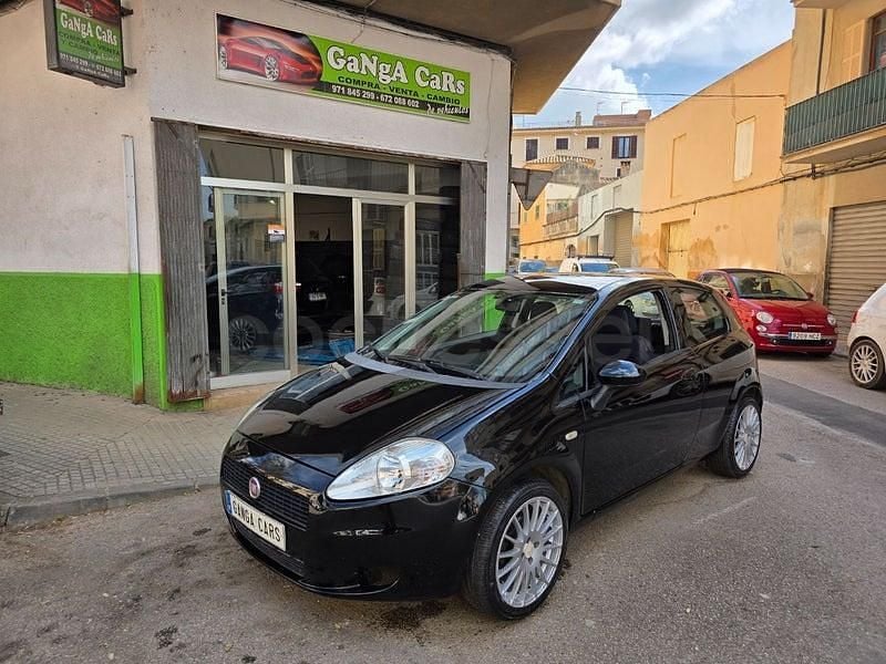 Usado Fiat Punto Active 65 CV (47 kW) 2010 Negro Utilitario