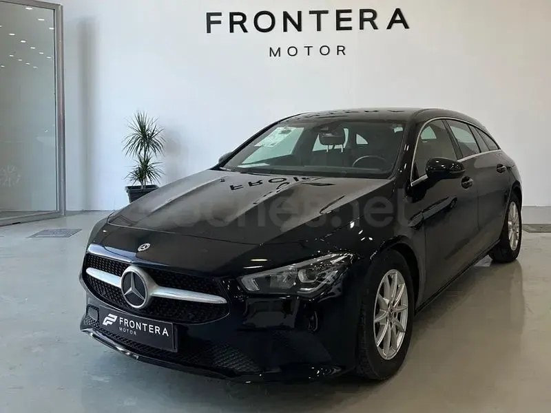 Usado Mercedes CLA200 Shooting Brake 150 CV (110 kW) 2020 Negro Familiar