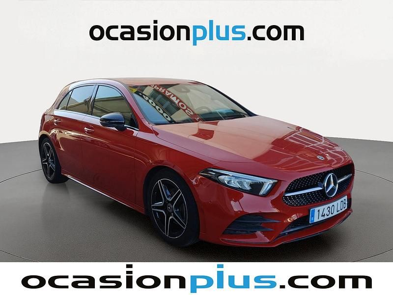 Begagnad Mercedes A180 AMG 136 HK (100 kW) 2019 Röd Halvkombi